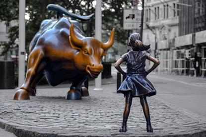 The Fearless Girl statue facing Charging Bull in Lower Manhattan, New York City